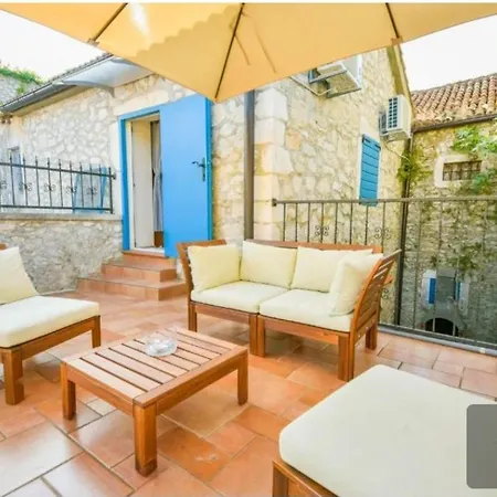 Vikendica Mali Dvori Diklo